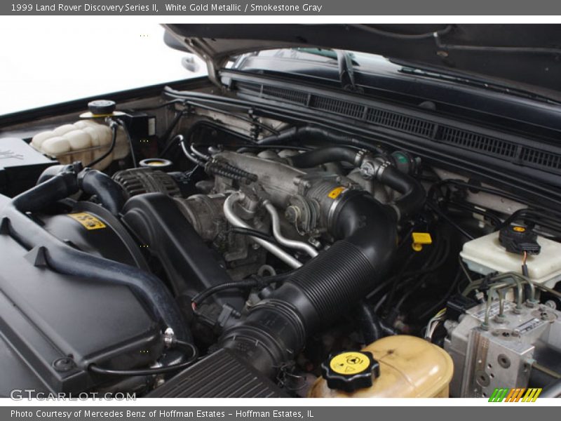 White Gold Metallic / Smokestone Gray 1999 Land Rover Discovery Series II