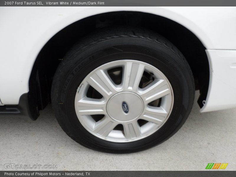 Vibrant White / Medium/Dark Flint 2007 Ford Taurus SEL