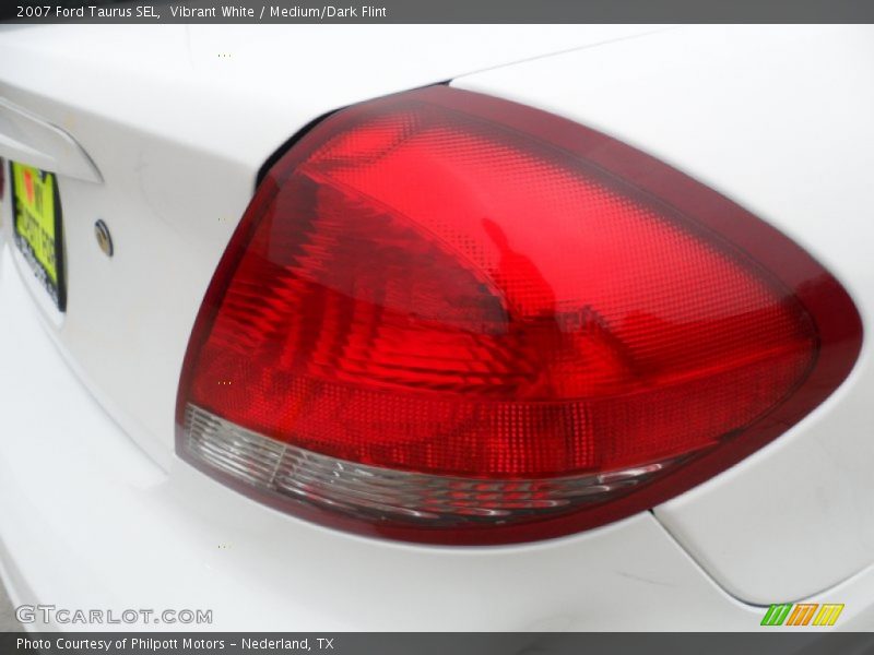 Vibrant White / Medium/Dark Flint 2007 Ford Taurus SEL