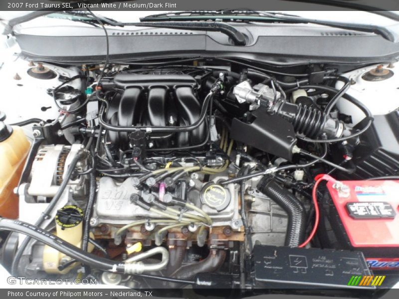 Vibrant White / Medium/Dark Flint 2007 Ford Taurus SEL