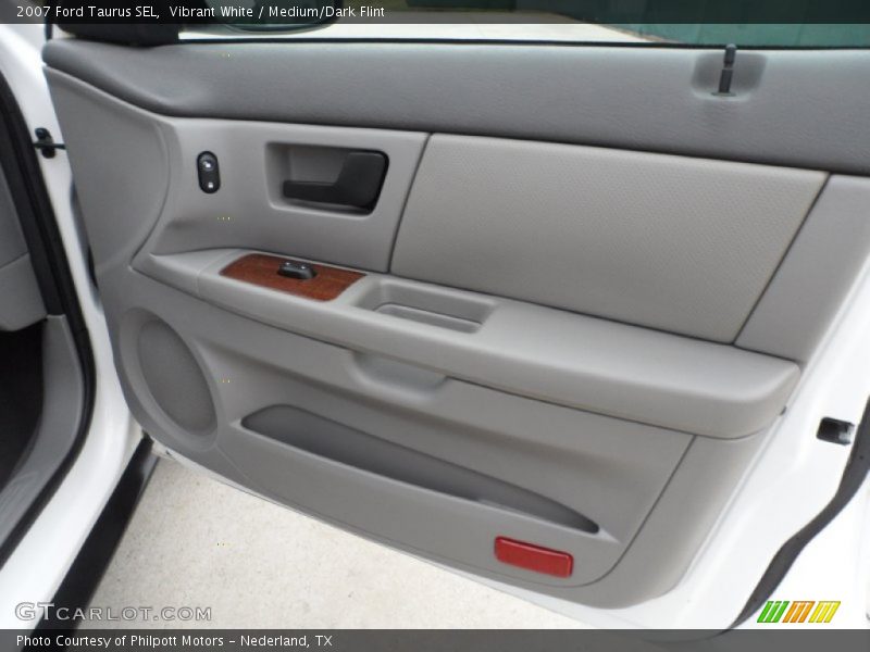 Vibrant White / Medium/Dark Flint 2007 Ford Taurus SEL