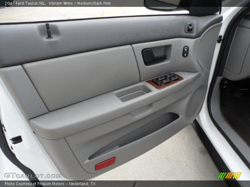 Vibrant White / Medium/Dark Flint 2007 Ford Taurus SEL