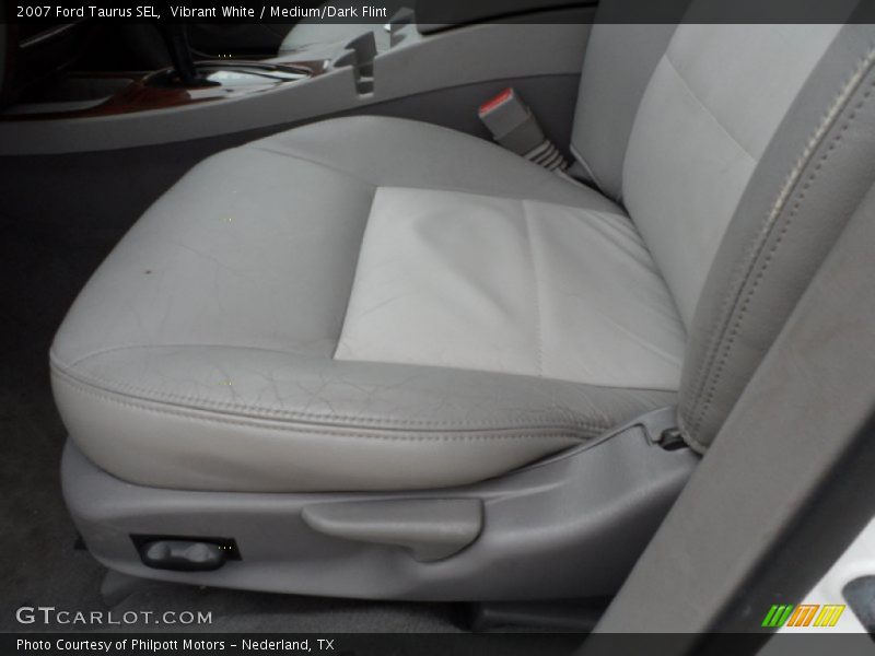Vibrant White / Medium/Dark Flint 2007 Ford Taurus SEL
