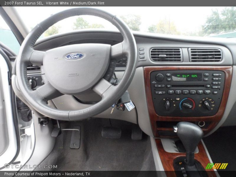 Vibrant White / Medium/Dark Flint 2007 Ford Taurus SEL