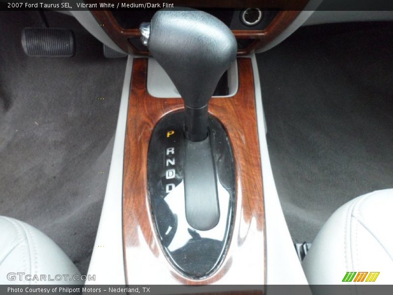 Vibrant White / Medium/Dark Flint 2007 Ford Taurus SEL