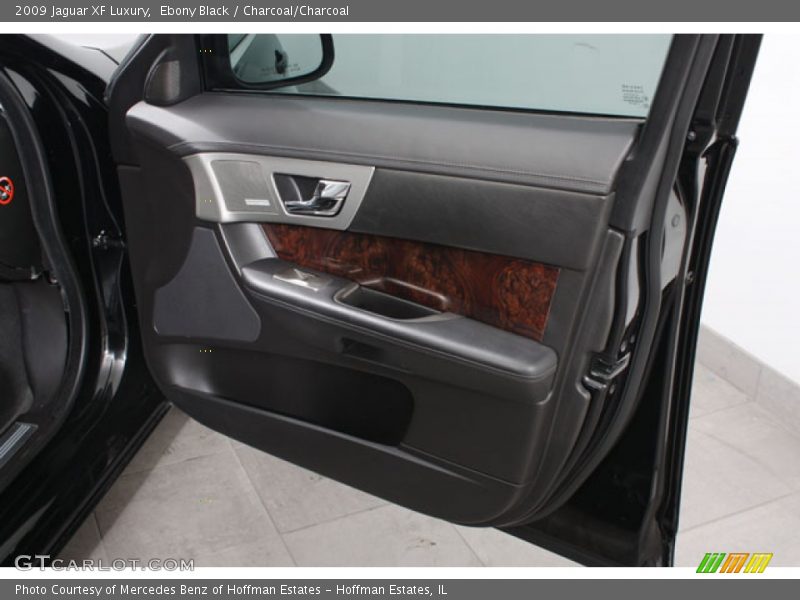 Ebony Black / Charcoal/Charcoal 2009 Jaguar XF Luxury