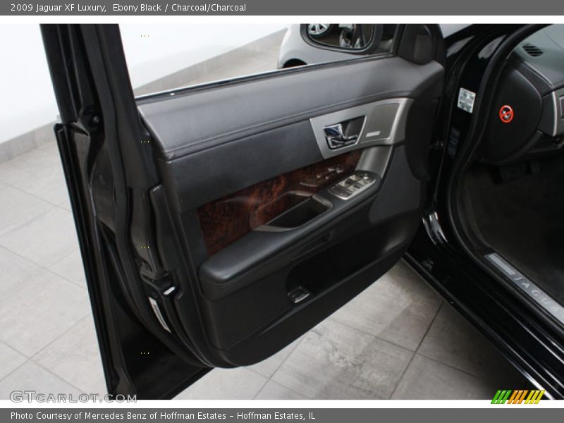 Ebony Black / Charcoal/Charcoal 2009 Jaguar XF Luxury