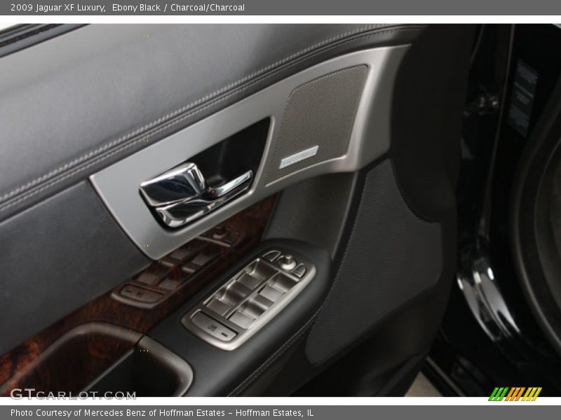 Ebony Black / Charcoal/Charcoal 2009 Jaguar XF Luxury
