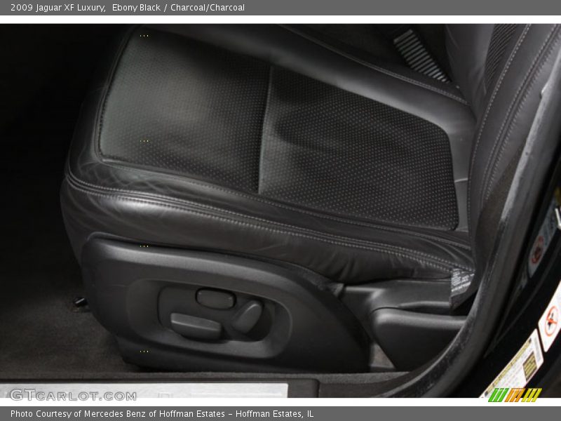 Ebony Black / Charcoal/Charcoal 2009 Jaguar XF Luxury