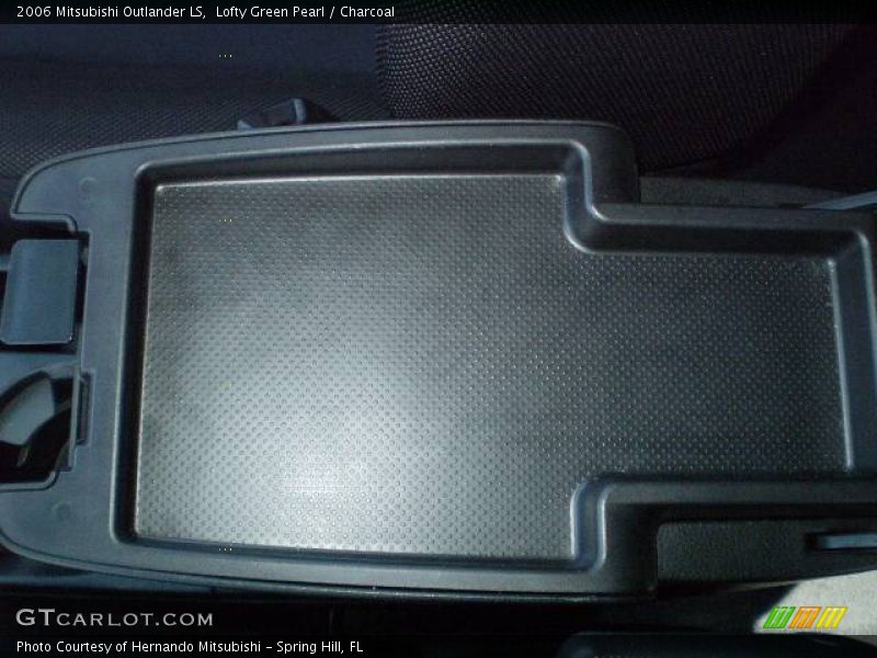 Lofty Green Pearl / Charcoal 2006 Mitsubishi Outlander LS