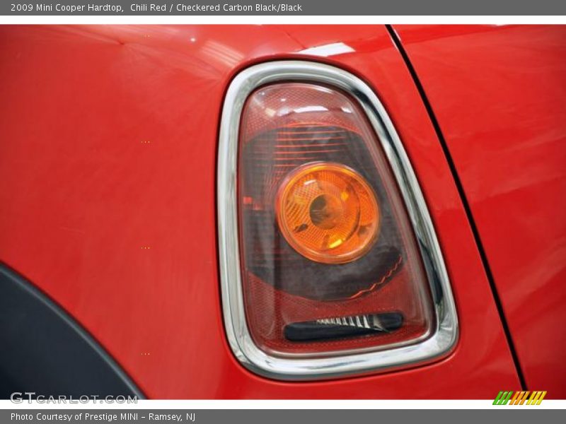 Chili Red / Checkered Carbon Black/Black 2009 Mini Cooper Hardtop