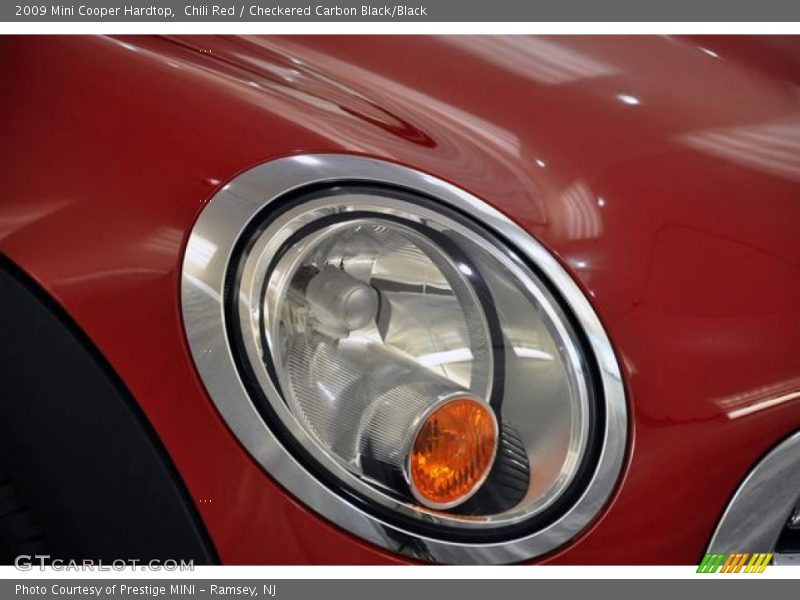 Chili Red / Checkered Carbon Black/Black 2009 Mini Cooper Hardtop