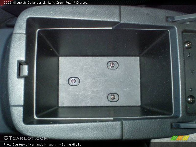 Lofty Green Pearl / Charcoal 2006 Mitsubishi Outlander LS