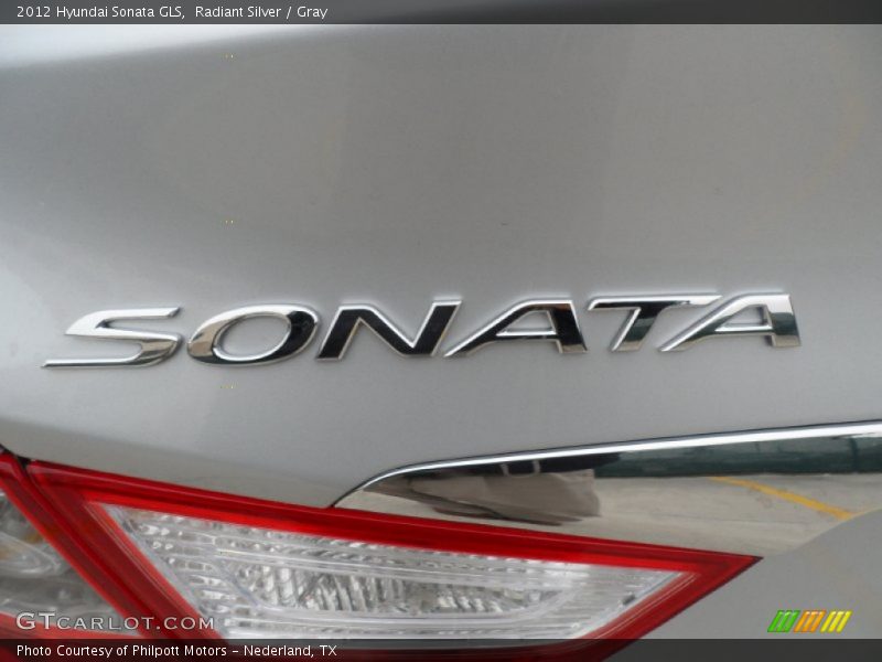 Radiant Silver / Gray 2012 Hyundai Sonata GLS