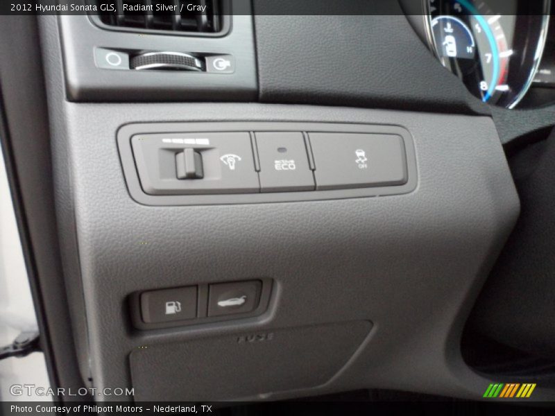 Radiant Silver / Gray 2012 Hyundai Sonata GLS