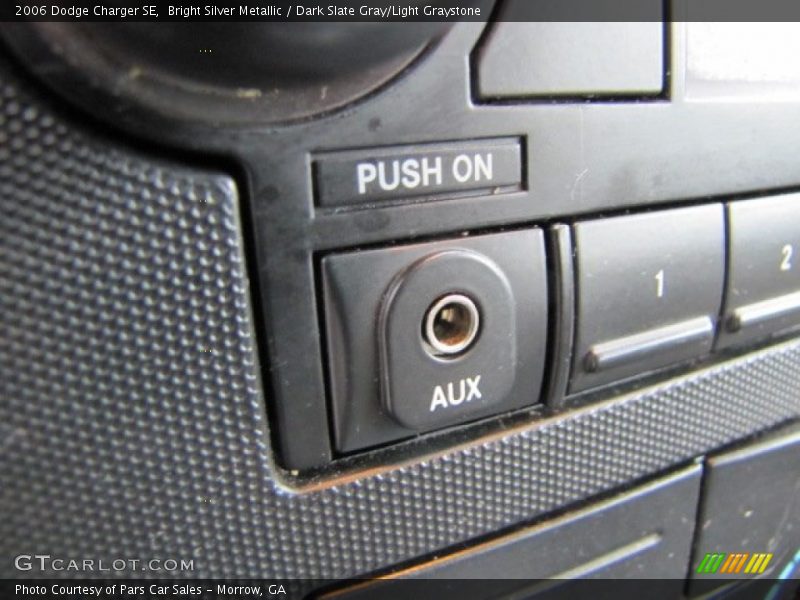 Bright Silver Metallic / Dark Slate Gray/Light Graystone 2006 Dodge Charger SE