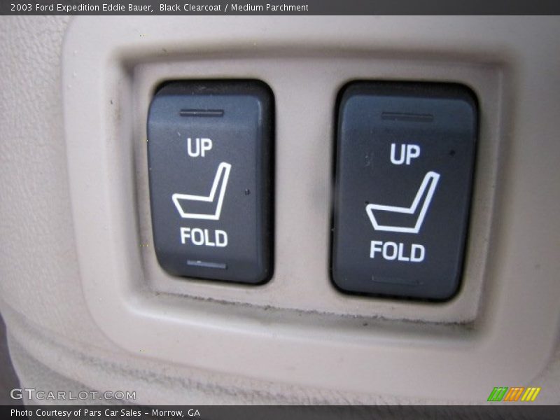 Black Clearcoat / Medium Parchment 2003 Ford Expedition Eddie Bauer