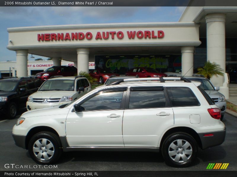 Diamond White Pearl / Charcoal 2006 Mitsubishi Outlander LS