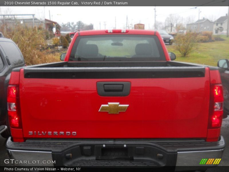 Victory Red / Dark Titanium 2010 Chevrolet Silverado 1500 Regular Cab