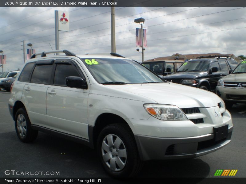 Diamond White Pearl / Charcoal 2006 Mitsubishi Outlander LS