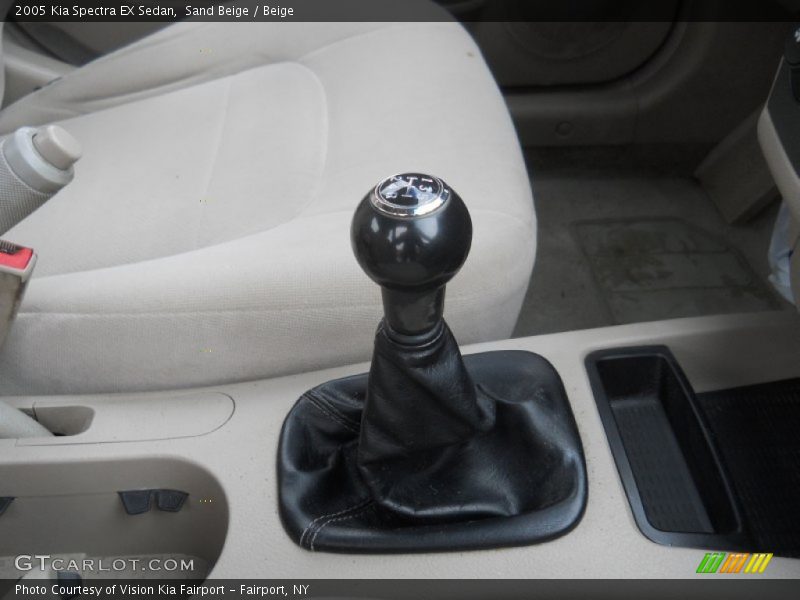 Sand Beige / Beige 2005 Kia Spectra EX Sedan