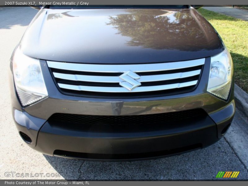 Meteor Grey Metallic / Grey 2007 Suzuki XL7