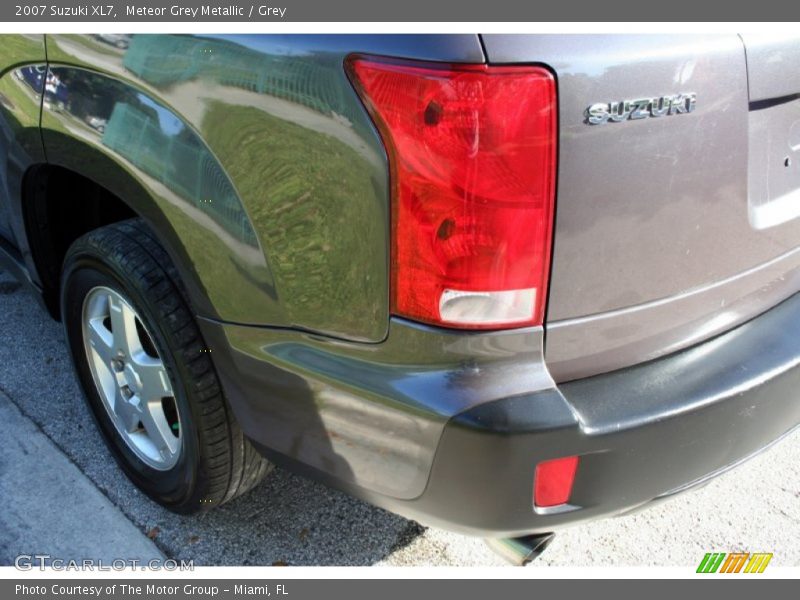 Meteor Grey Metallic / Grey 2007 Suzuki XL7