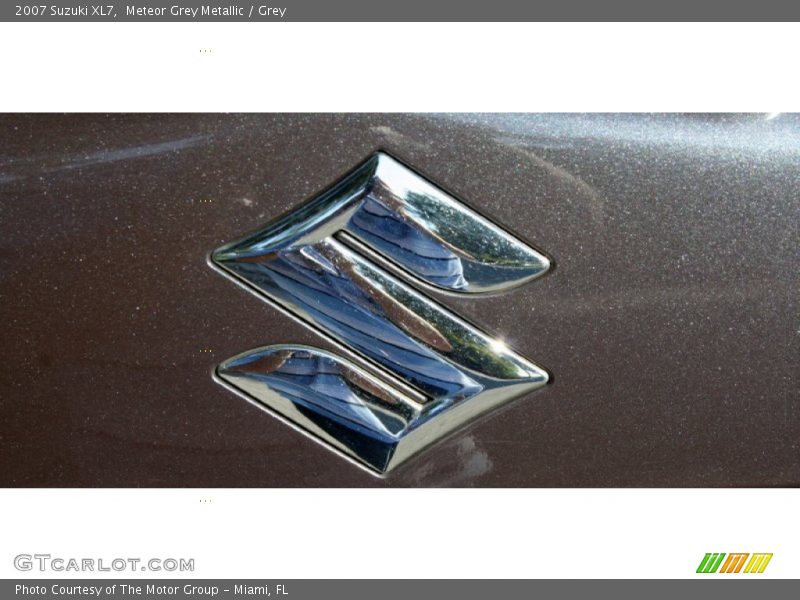 Meteor Grey Metallic / Grey 2007 Suzuki XL7