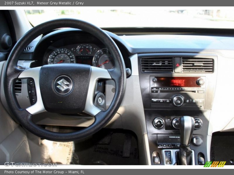 Meteor Grey Metallic / Grey 2007 Suzuki XL7