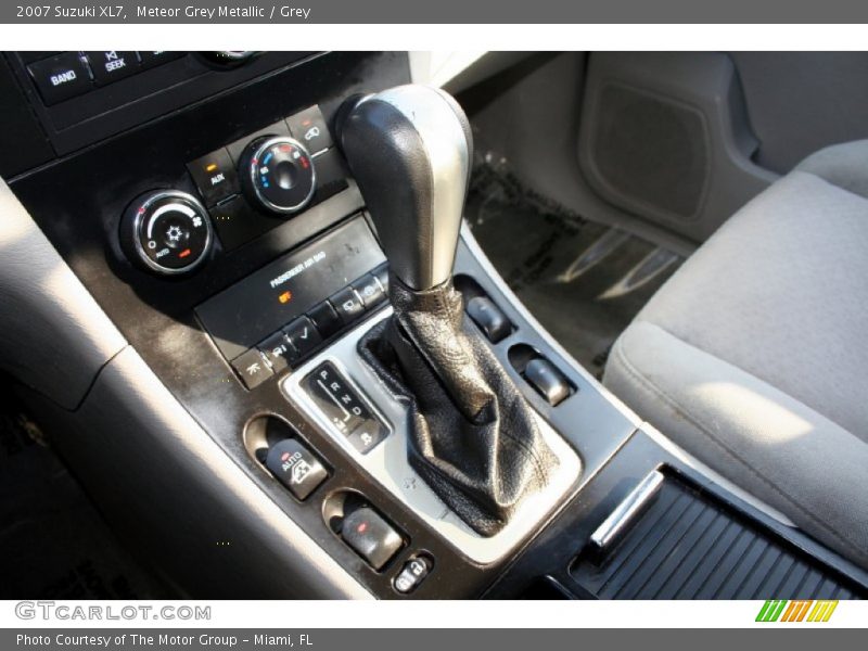 Meteor Grey Metallic / Grey 2007 Suzuki XL7