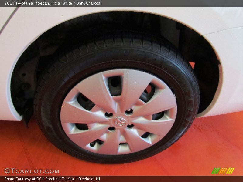 Polar White / Dark Charcoal 2010 Toyota Yaris Sedan