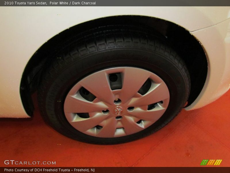 Polar White / Dark Charcoal 2010 Toyota Yaris Sedan