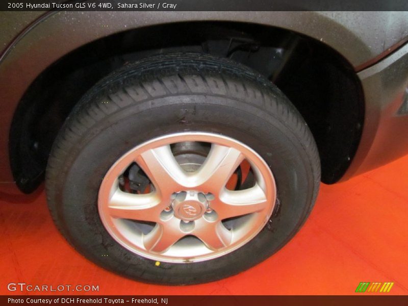 Sahara Silver / Gray 2005 Hyundai Tucson GLS V6 4WD