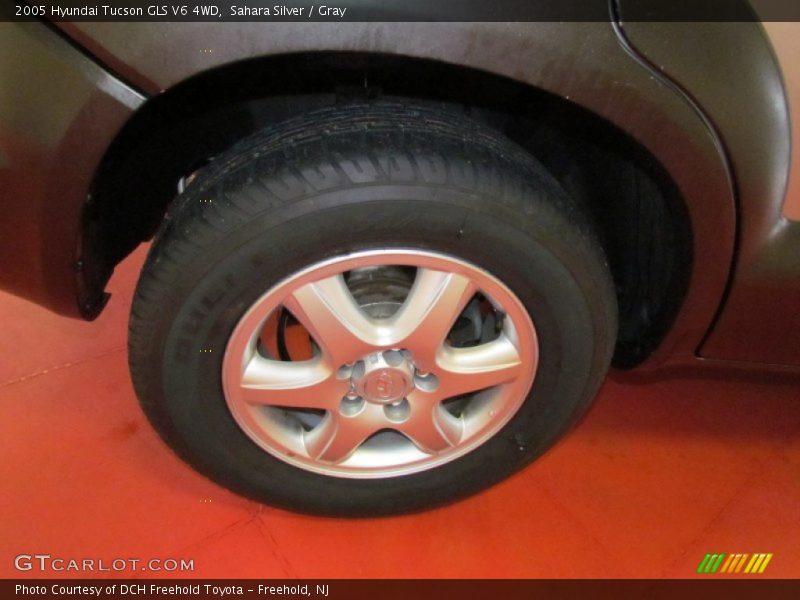Sahara Silver / Gray 2005 Hyundai Tucson GLS V6 4WD
