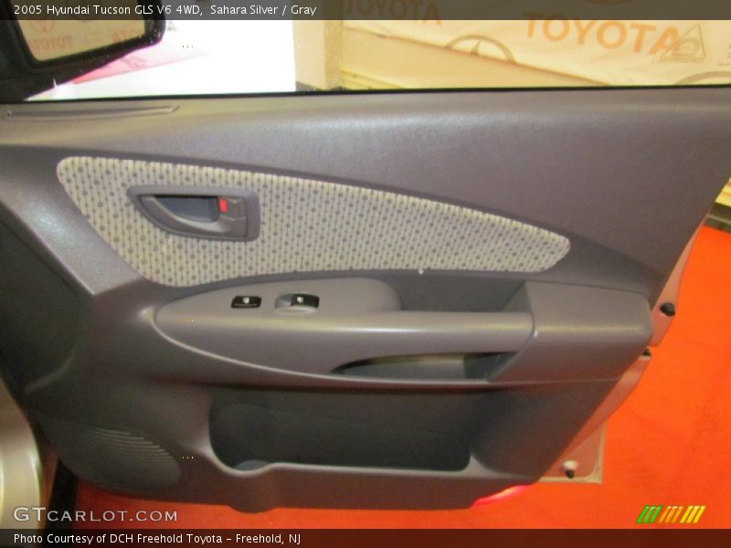 Sahara Silver / Gray 2005 Hyundai Tucson GLS V6 4WD