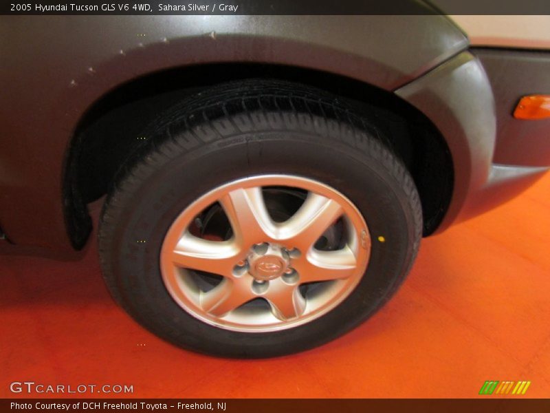 Sahara Silver / Gray 2005 Hyundai Tucson GLS V6 4WD