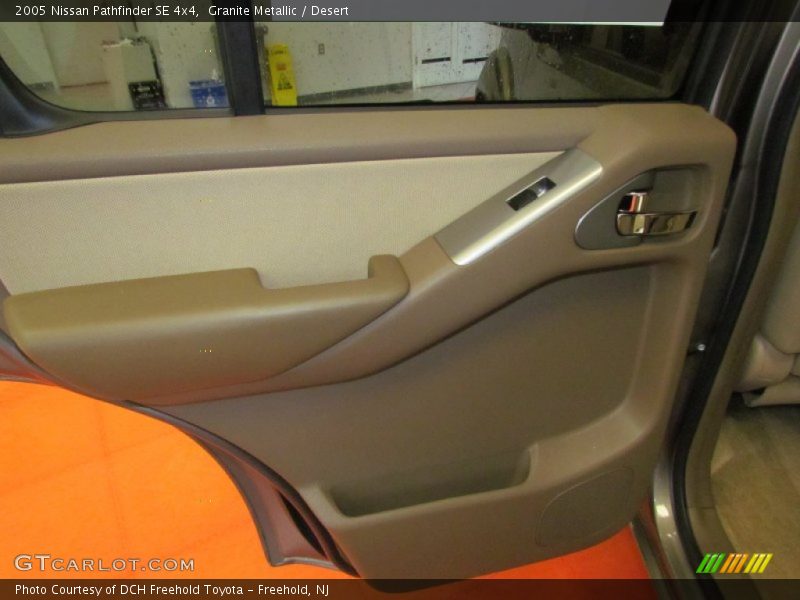 Door Panel of 2005 Pathfinder SE 4x4