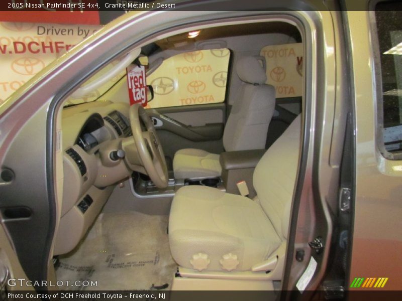  2005 Pathfinder SE 4x4 Desert Interior