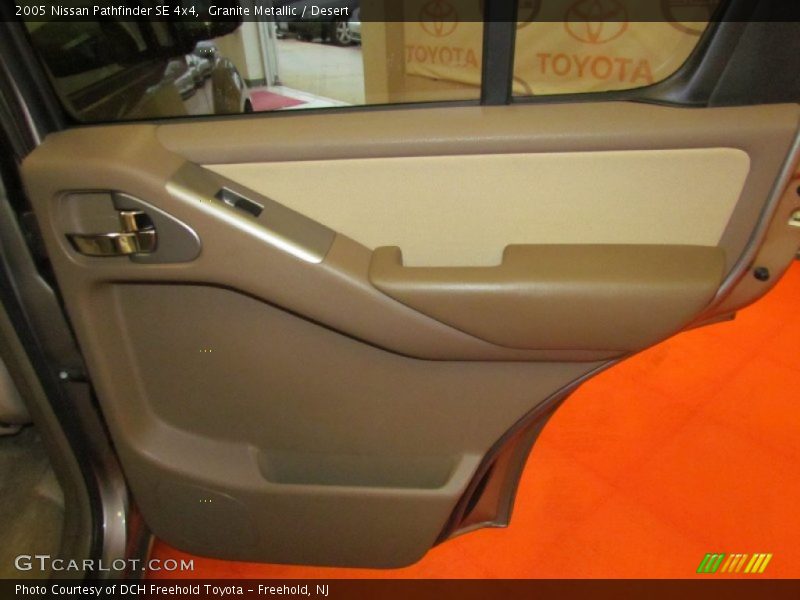 Granite Metallic / Desert 2005 Nissan Pathfinder SE 4x4