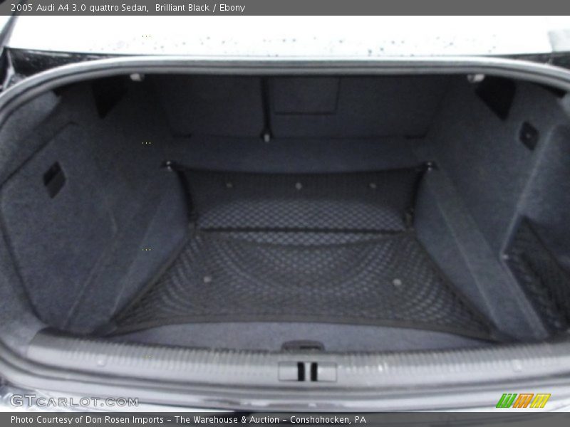  2005 A4 3.0 quattro Sedan Trunk