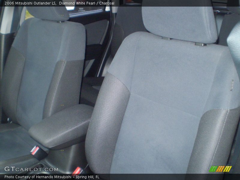Diamond White Pearl / Charcoal 2006 Mitsubishi Outlander LS