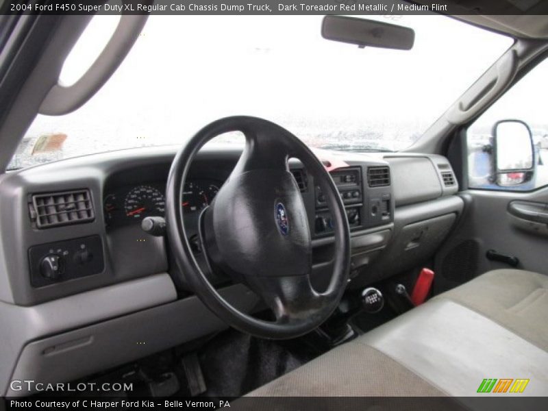 Dashboard of 2004 F450 Super Duty XL Regular Cab Chassis Dump Truck
