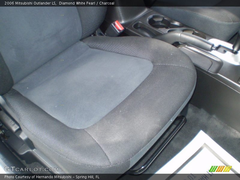 Diamond White Pearl / Charcoal 2006 Mitsubishi Outlander LS