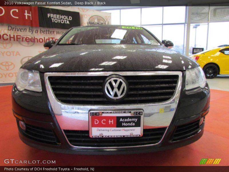 Deep Black / Black 2010 Volkswagen Passat Komfort Sedan