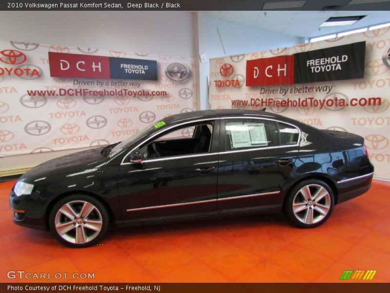 Deep Black / Black 2010 Volkswagen Passat Komfort Sedan