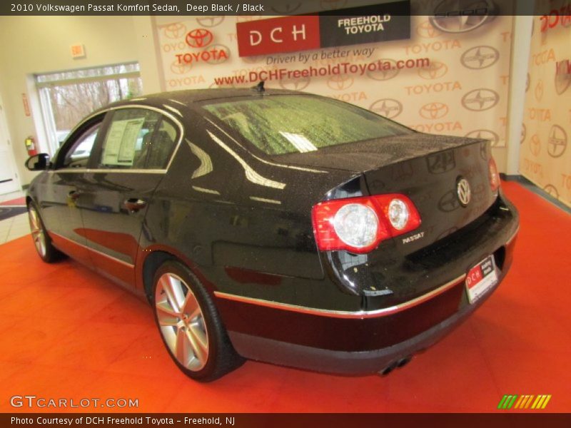 Deep Black / Black 2010 Volkswagen Passat Komfort Sedan