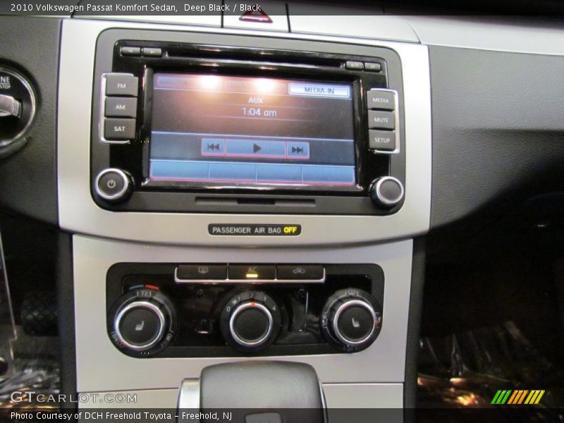 Deep Black / Black 2010 Volkswagen Passat Komfort Sedan