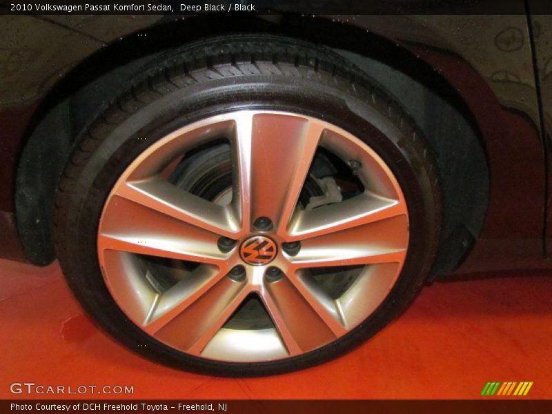 Deep Black / Black 2010 Volkswagen Passat Komfort Sedan
