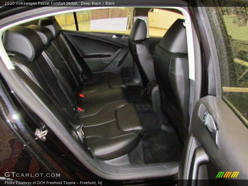 Deep Black / Black 2010 Volkswagen Passat Komfort Sedan