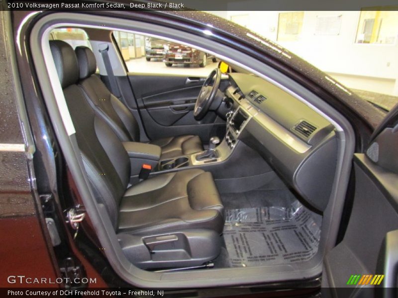 Deep Black / Black 2010 Volkswagen Passat Komfort Sedan